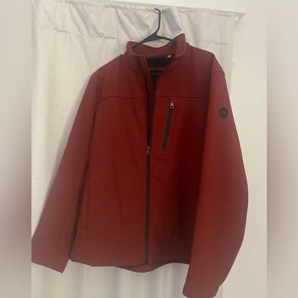 Calvin Klein Fleece Lined Softshell Jacket XL Burgundy Stretch Athleisure Zip Up